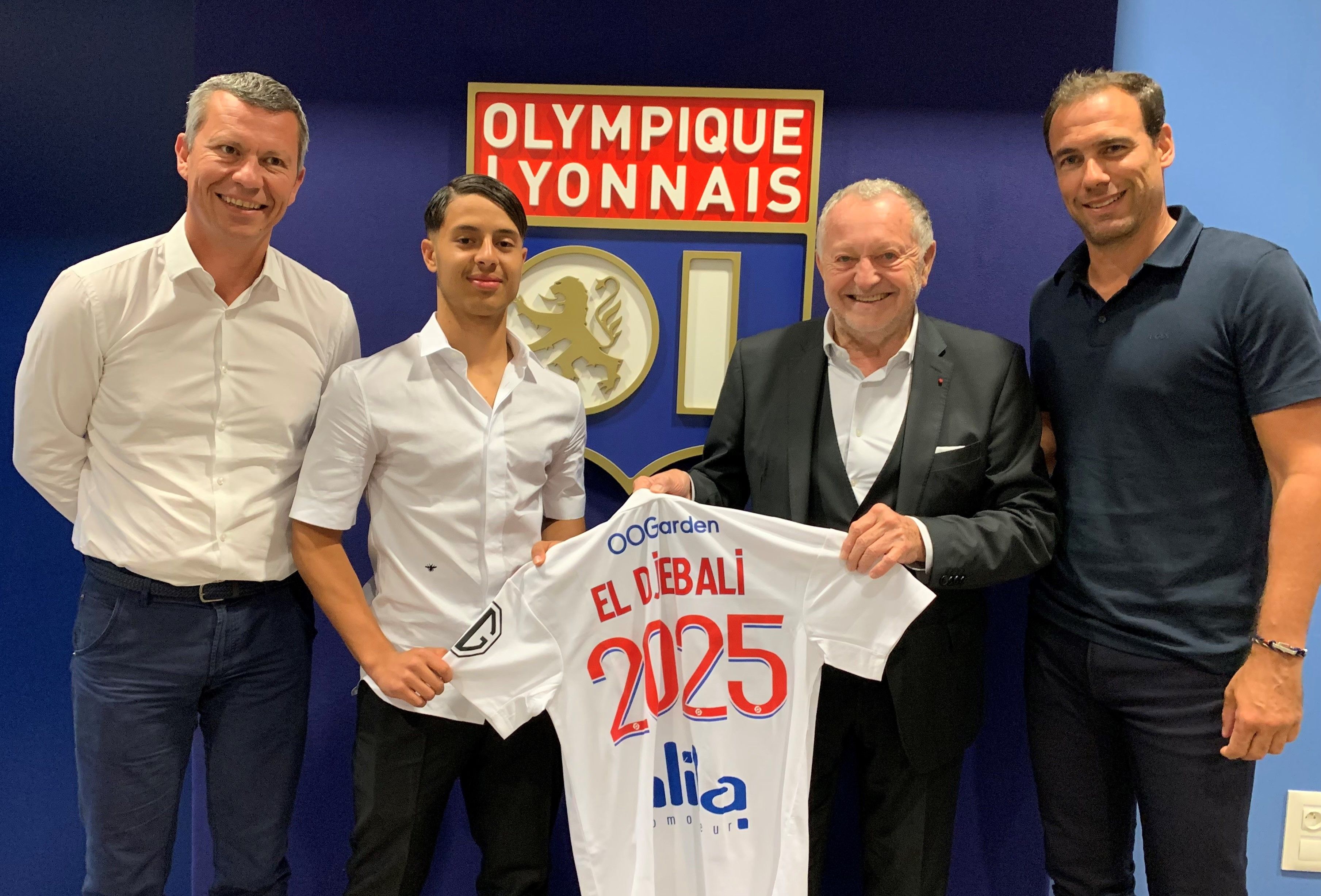 Chaïm El Djebali signe son 1er contrat professionnel jusqu’au 30 juin 2025
